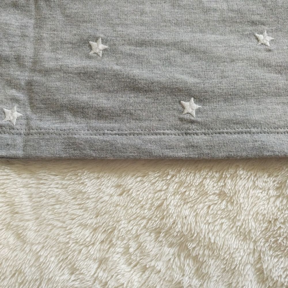 Splendid👍 Light Grey Embroidered Stars⭐ Sweater - Picture 6 of 14